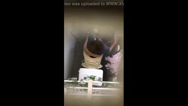 Japanese Toilet: Deepthroat Devotion